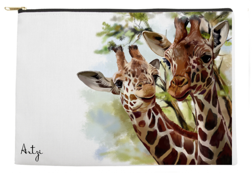 Giraffe Pouch - Artzi Prints